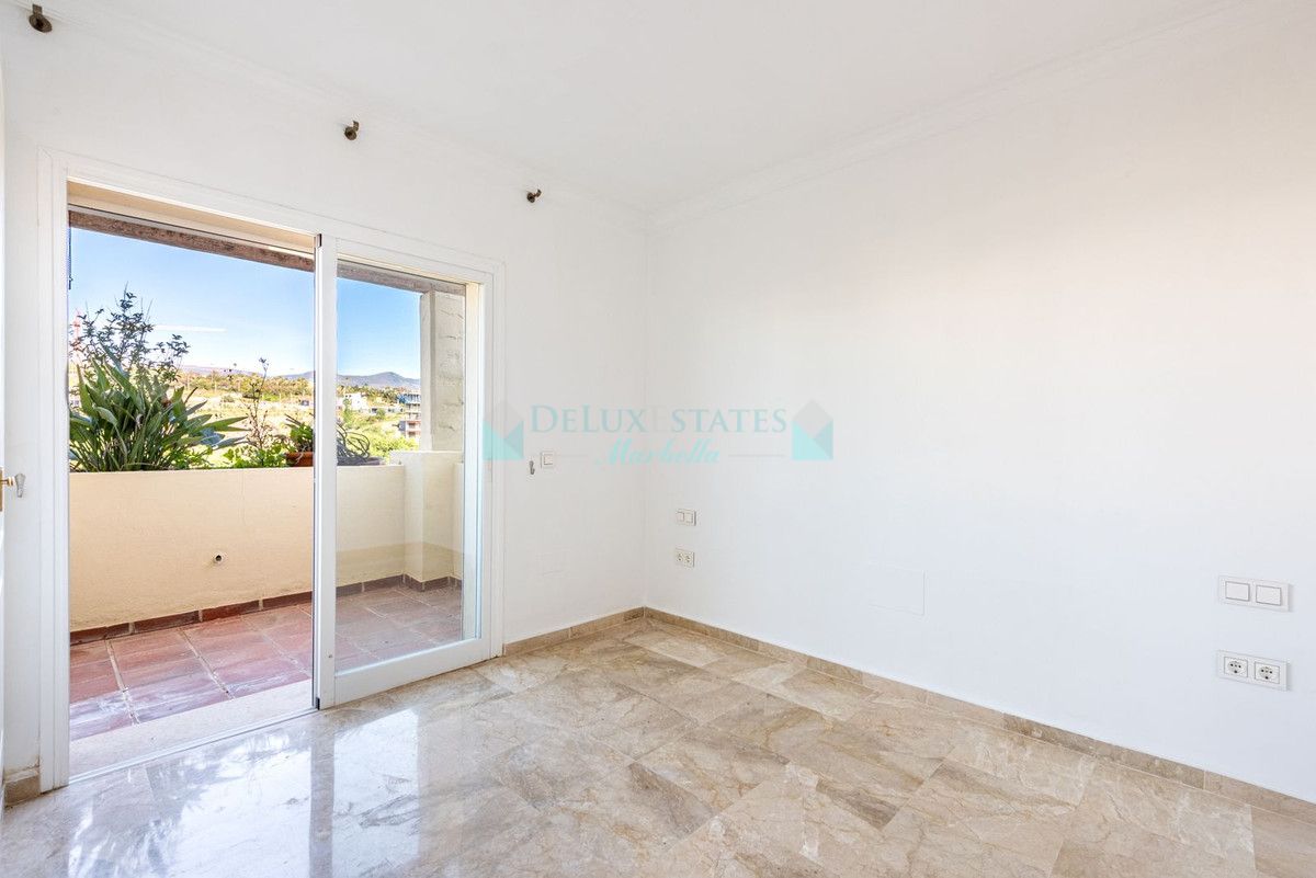 Apartment for sale in Selwo, Estepona