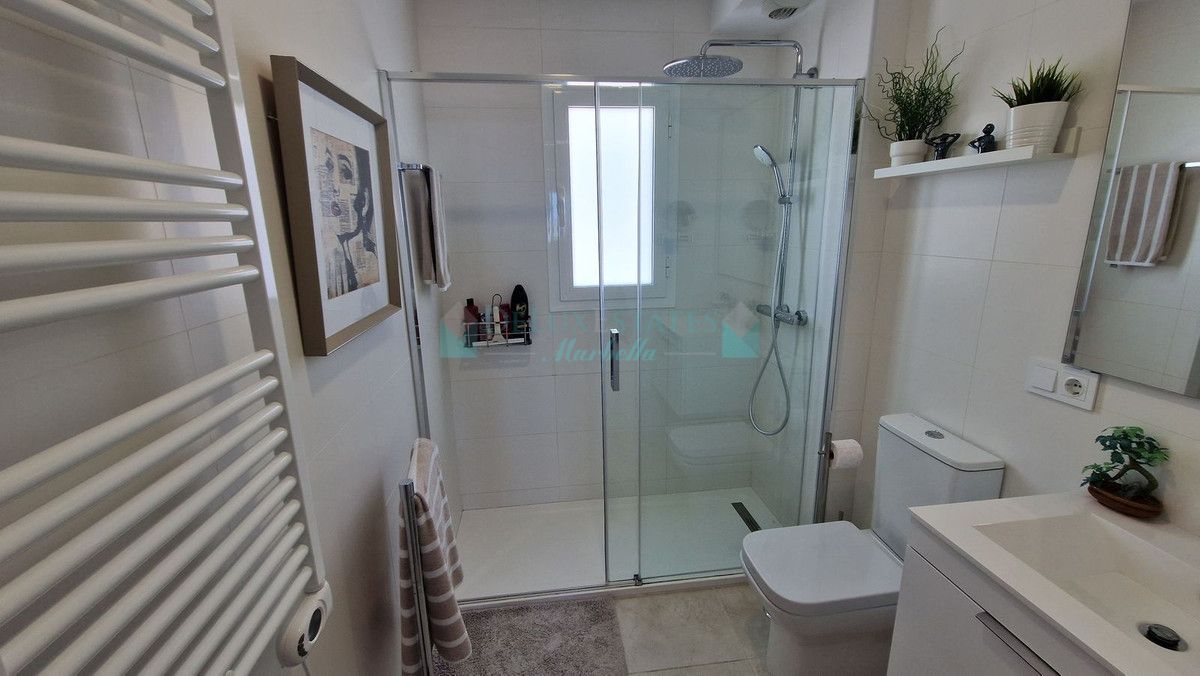 Penthouse for sale in Estepona