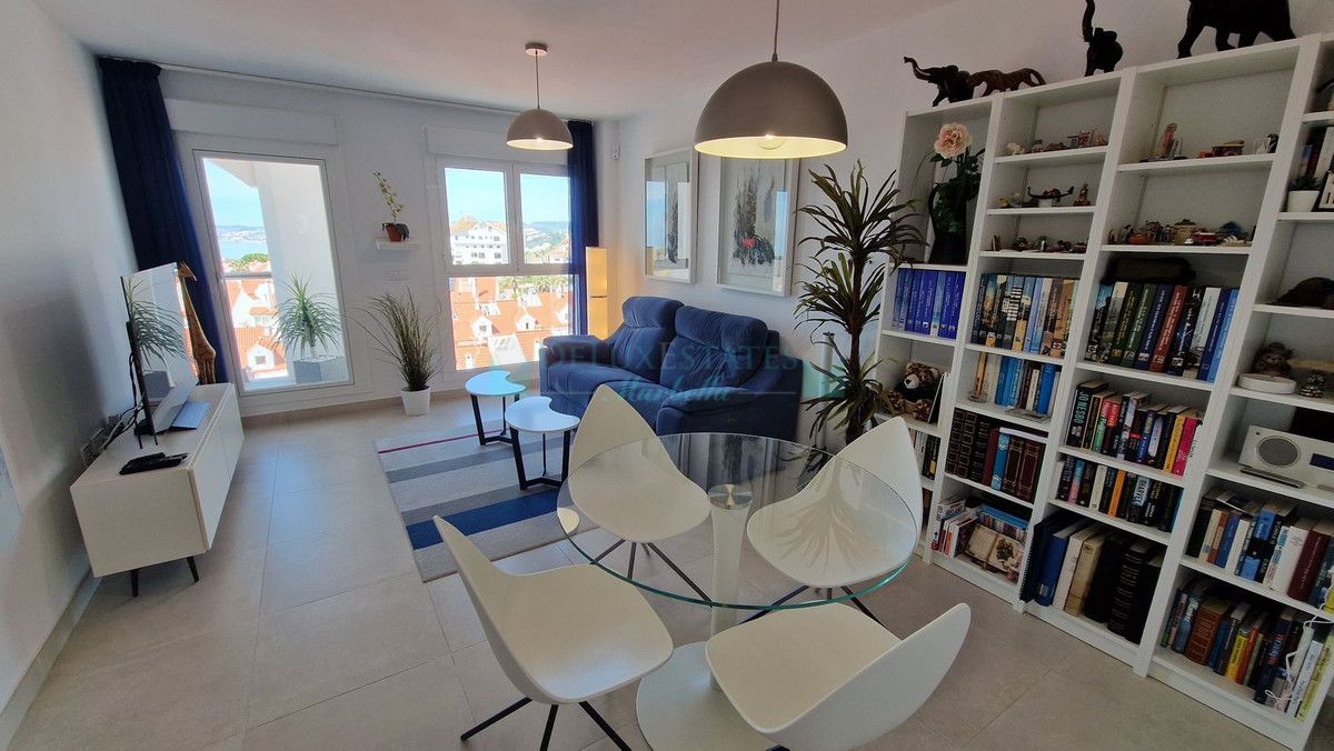 Penthouse for sale in Estepona
