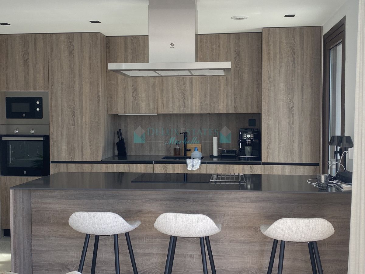 Penthouse for rent in Istan