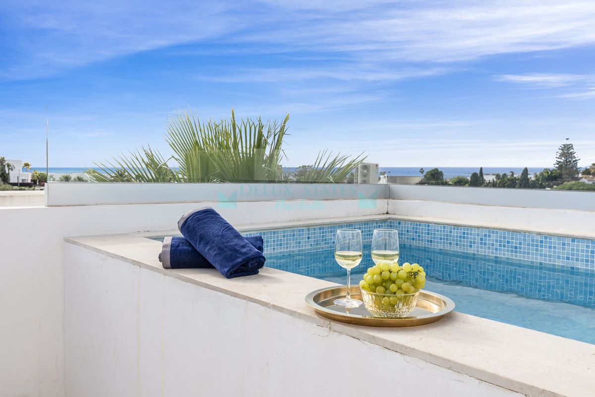 Town House for rent in Rio Real, Marbella East