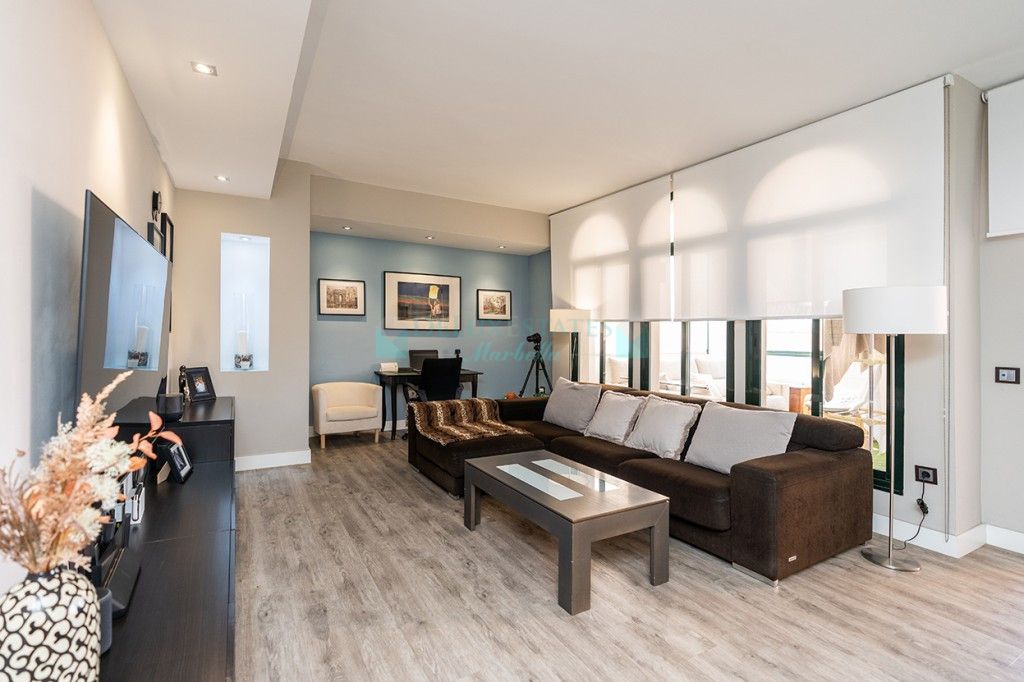 Apartment for sale in Elviria, Marbella East