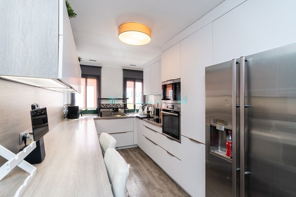 Apartment for sale in Elviria, Marbella East