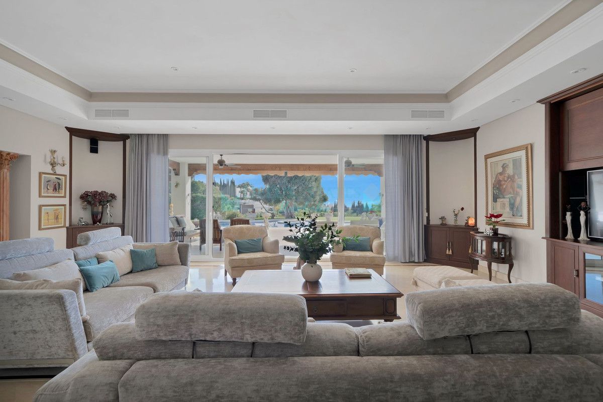 Villa en venta en Nueva Andalucia