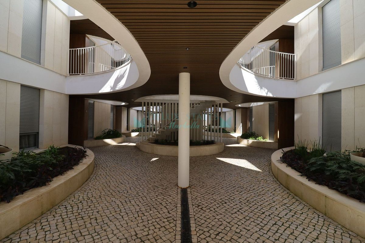 Ground Floor Apartment for sale in Elviria, Marbella East