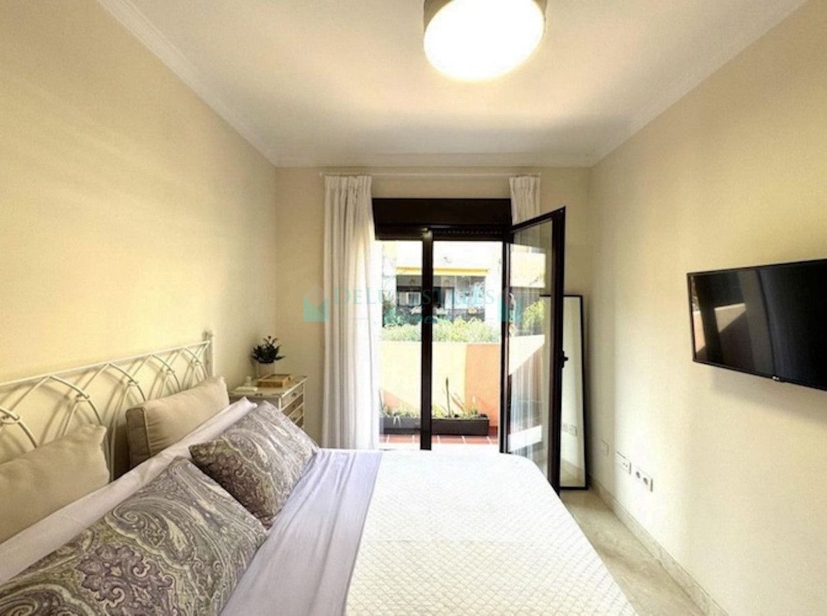Town House for sale in Estepona