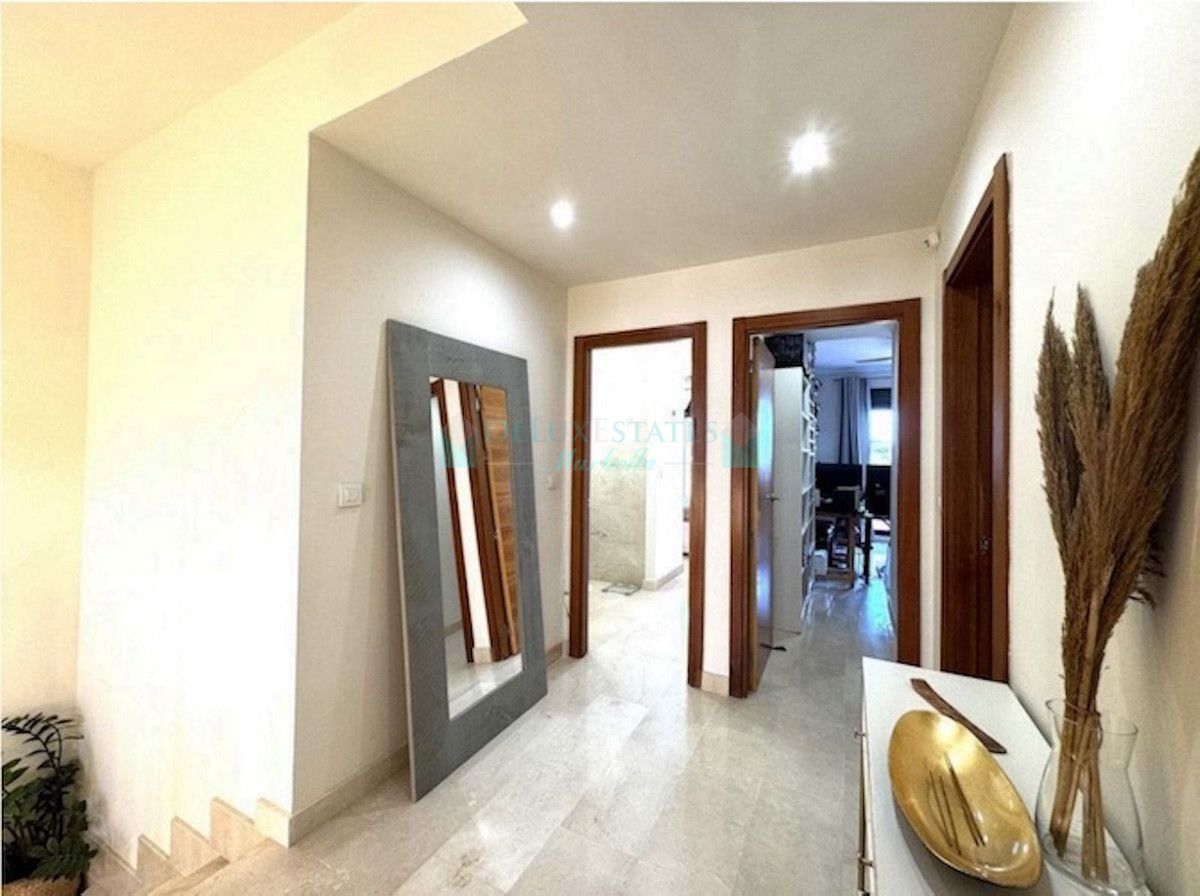 Town House for sale in Estepona