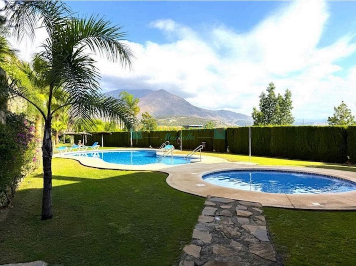 Town House for sale in Estepona