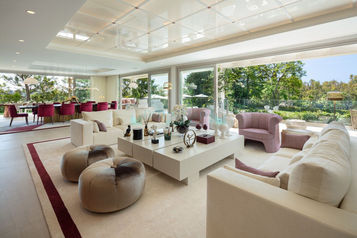 Villa en venta en Aloha, Nueva Andalucia