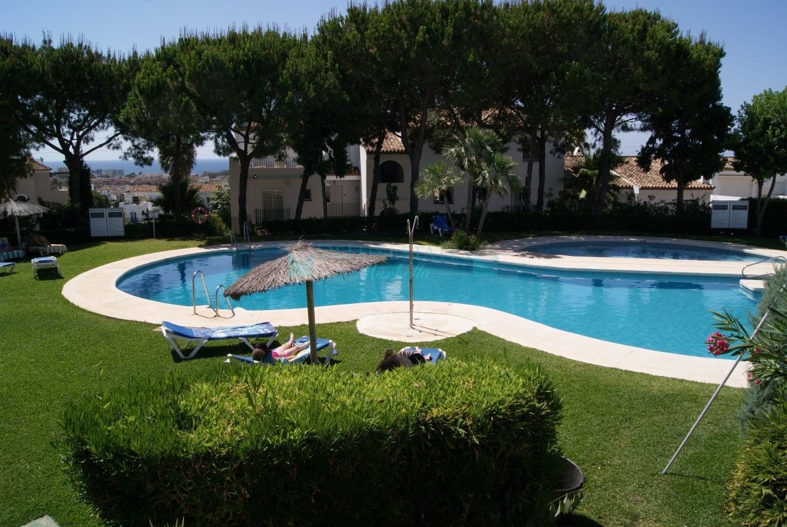 Town House for sale in El Paraiso, Estepona