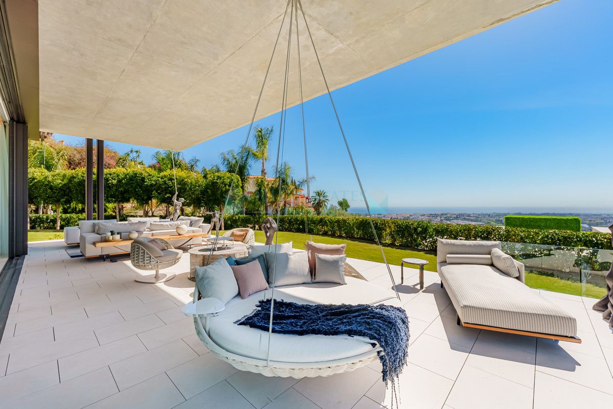 Villa for sale in La Quinta, Benahavis