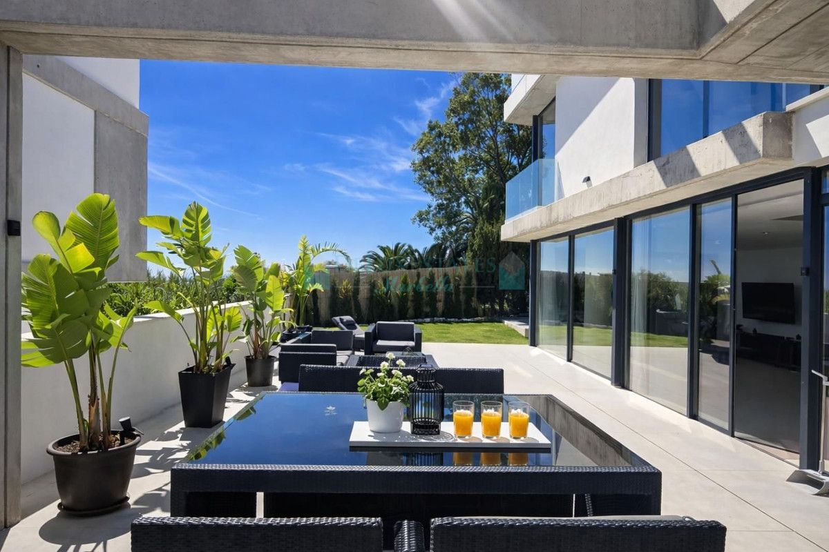 Villa en venta en Nueva Andalucia