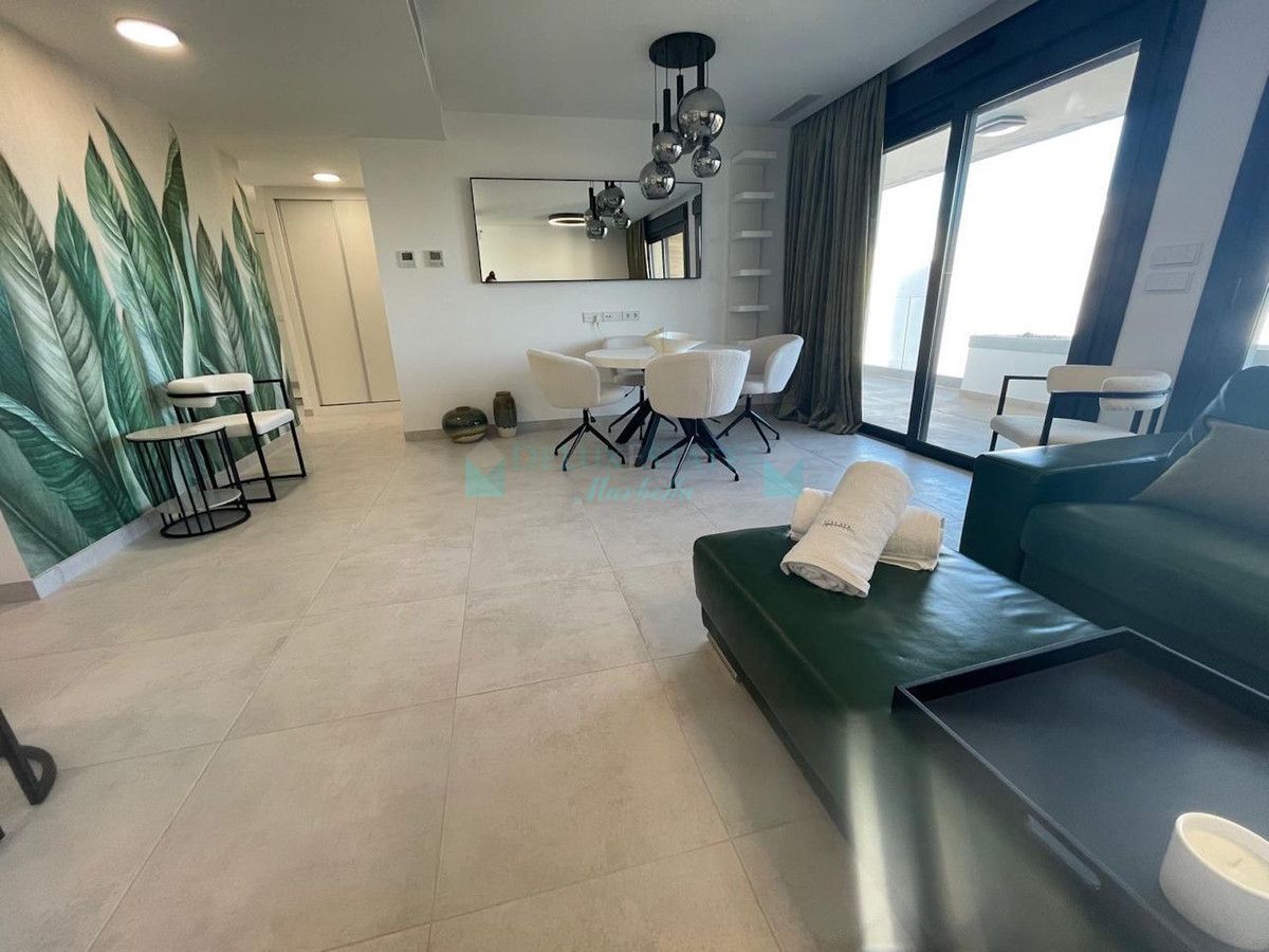 Apartamento en venta en Atalaya, Estepona
