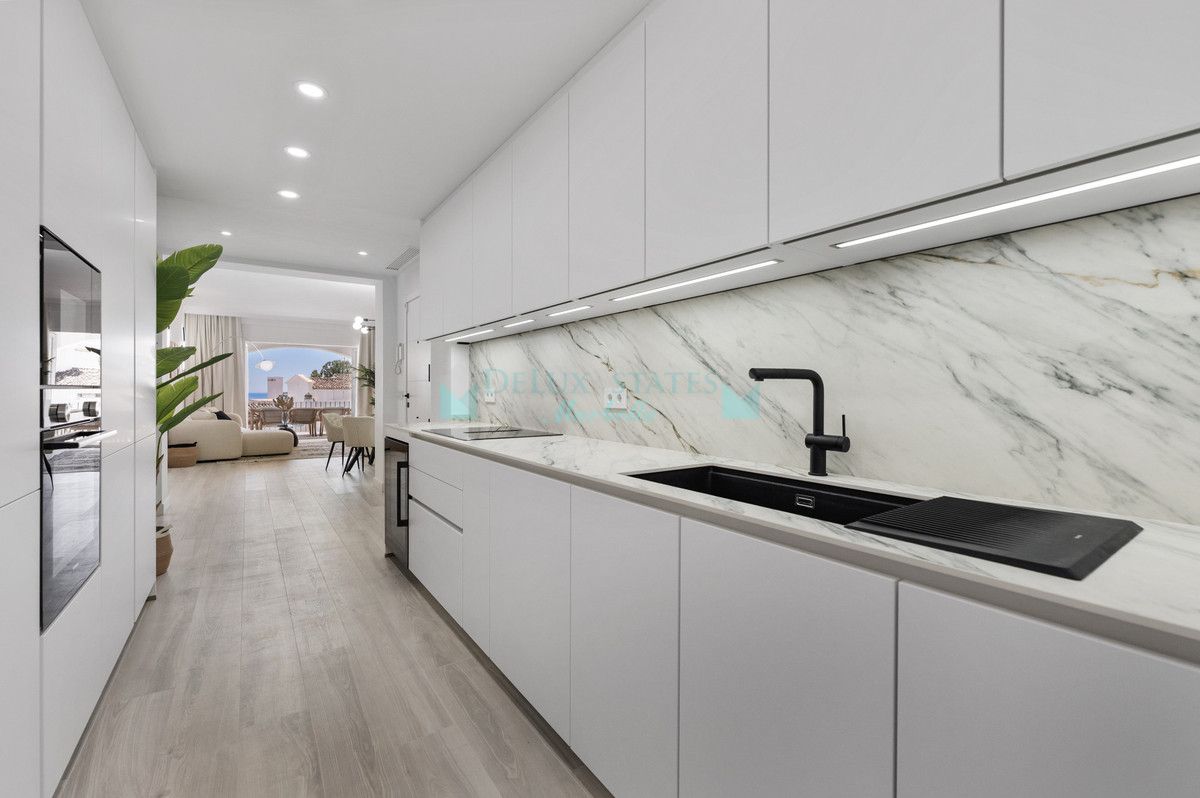 Apartamento en venta en Benahavis