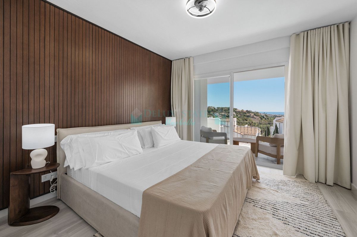 Apartamento en venta en Benahavis