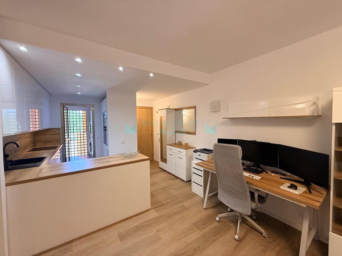 Apartment for rent in Estepona