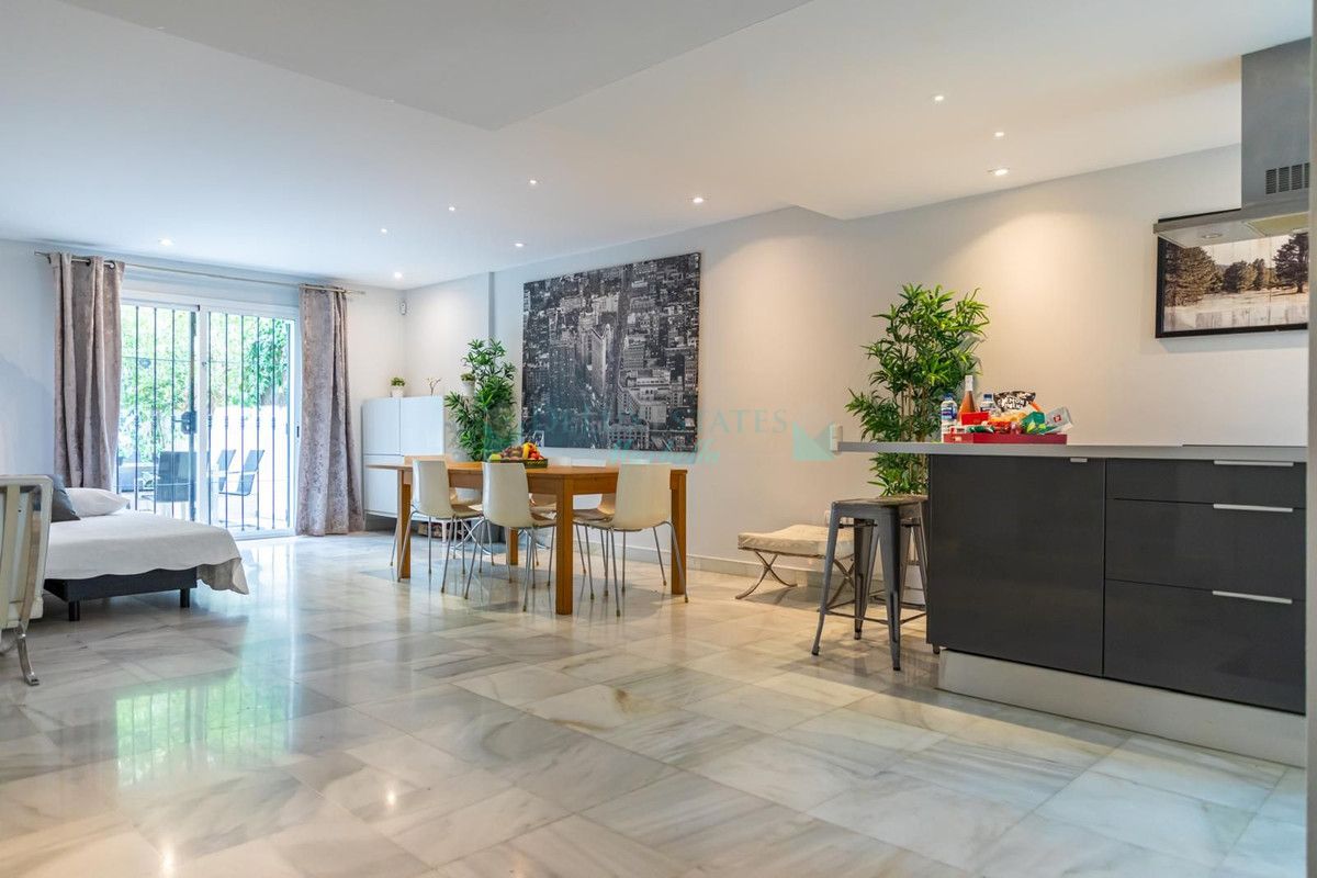 Town House for rent in Nueva Andalucia
