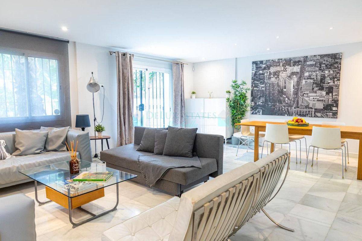 Town House for rent in Nueva Andalucia