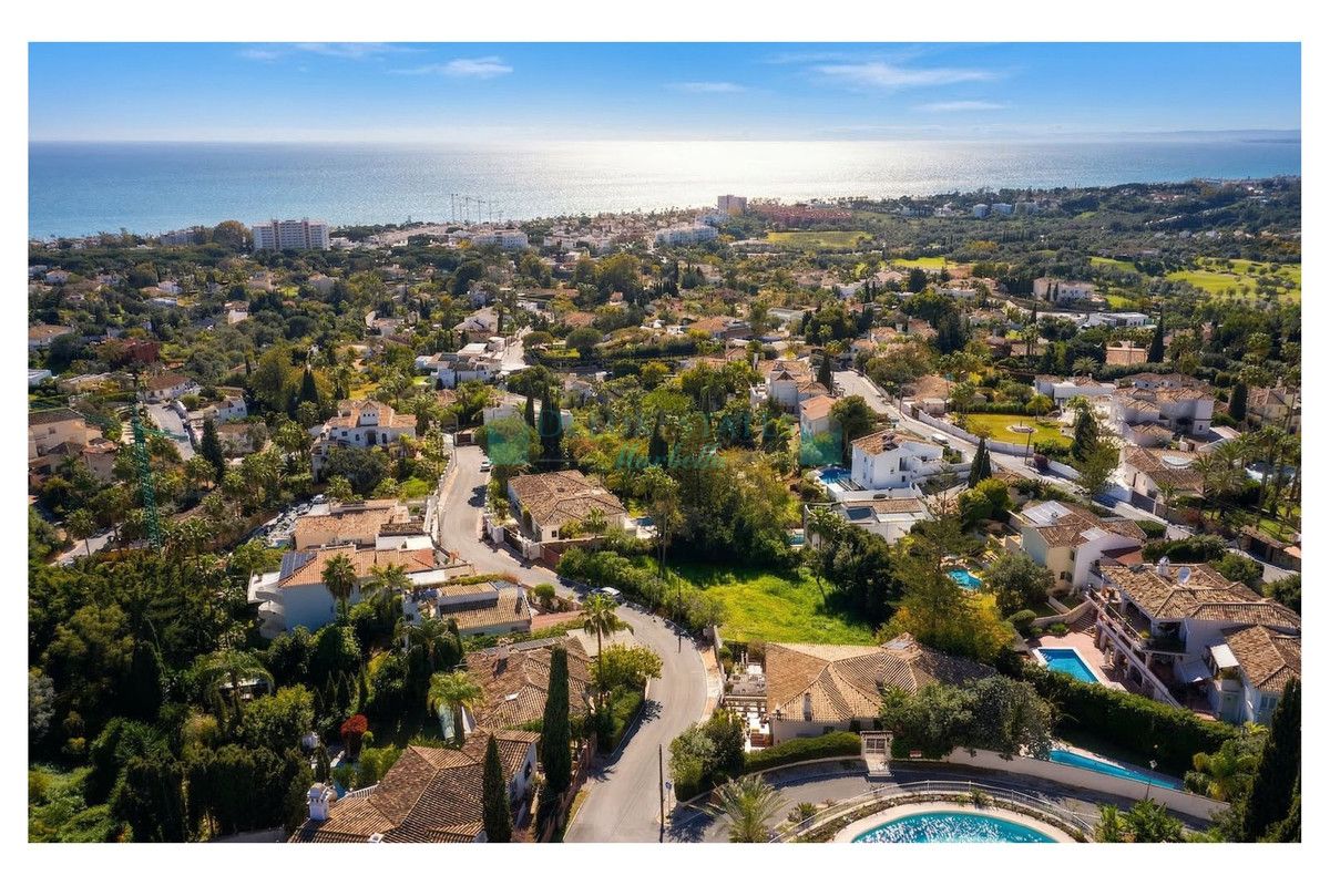 Residential Plot for sale in El Rosario, Marbella East