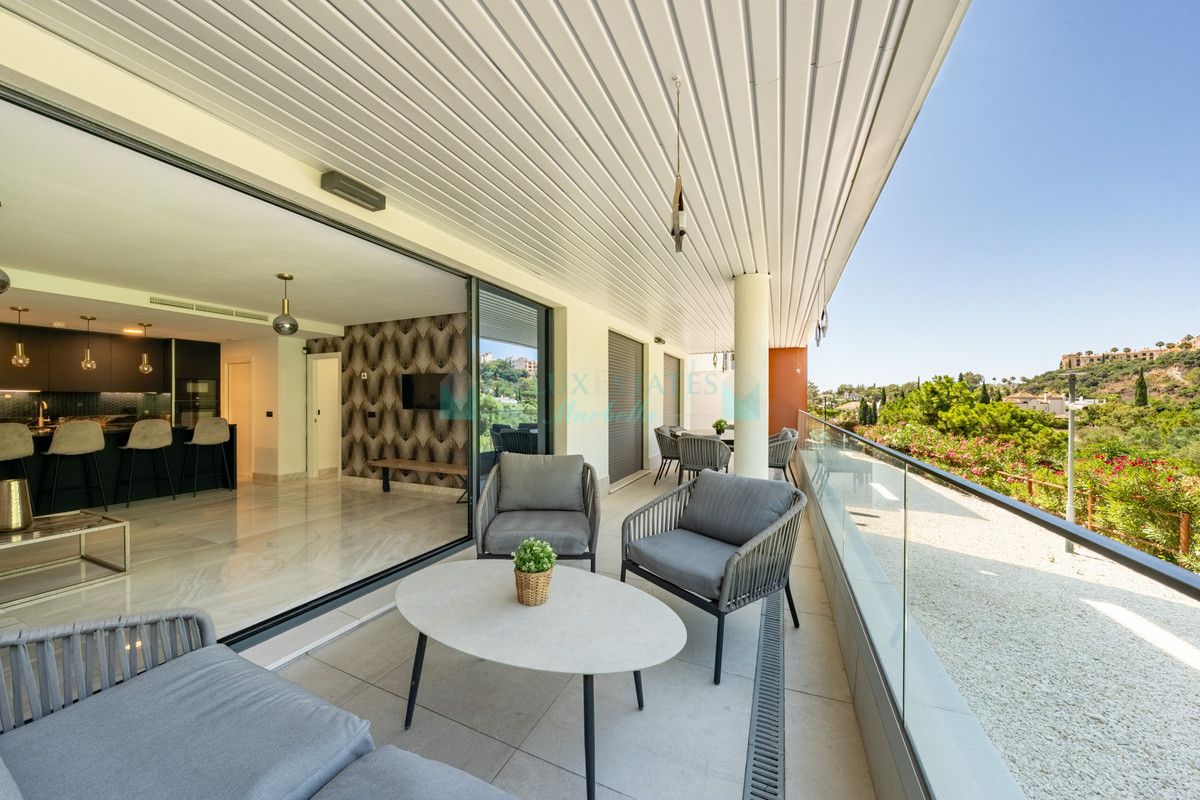 Ground Floor Apartment for sale in Benahavis