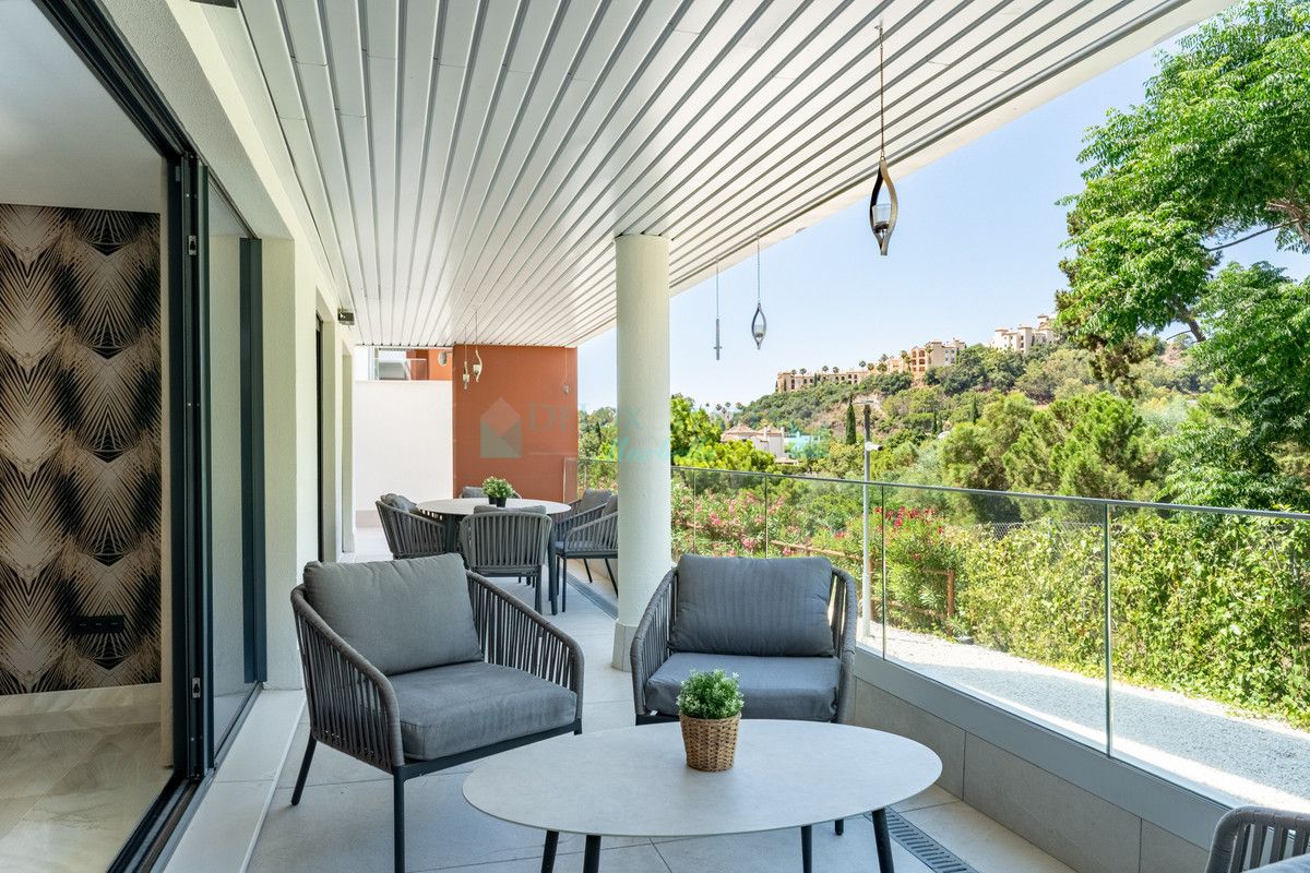Ground Floor Apartment for sale in Benahavis