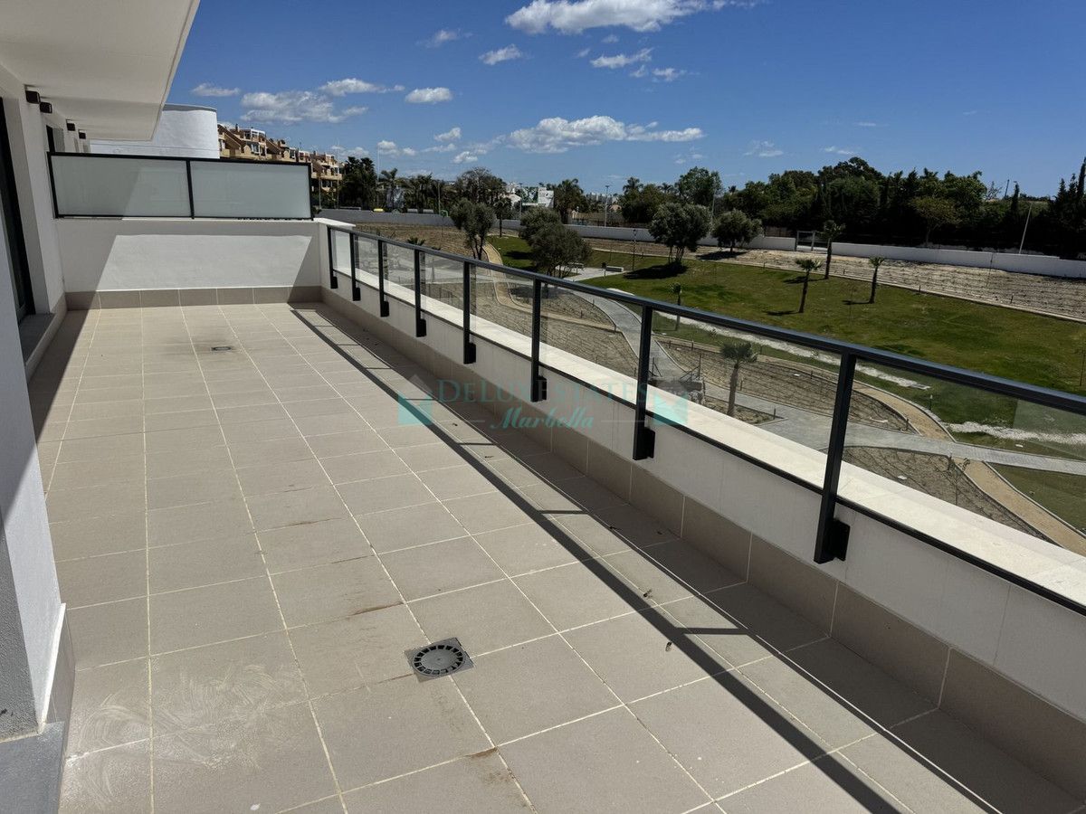 Penthouse for sale in Selwo, Estepona