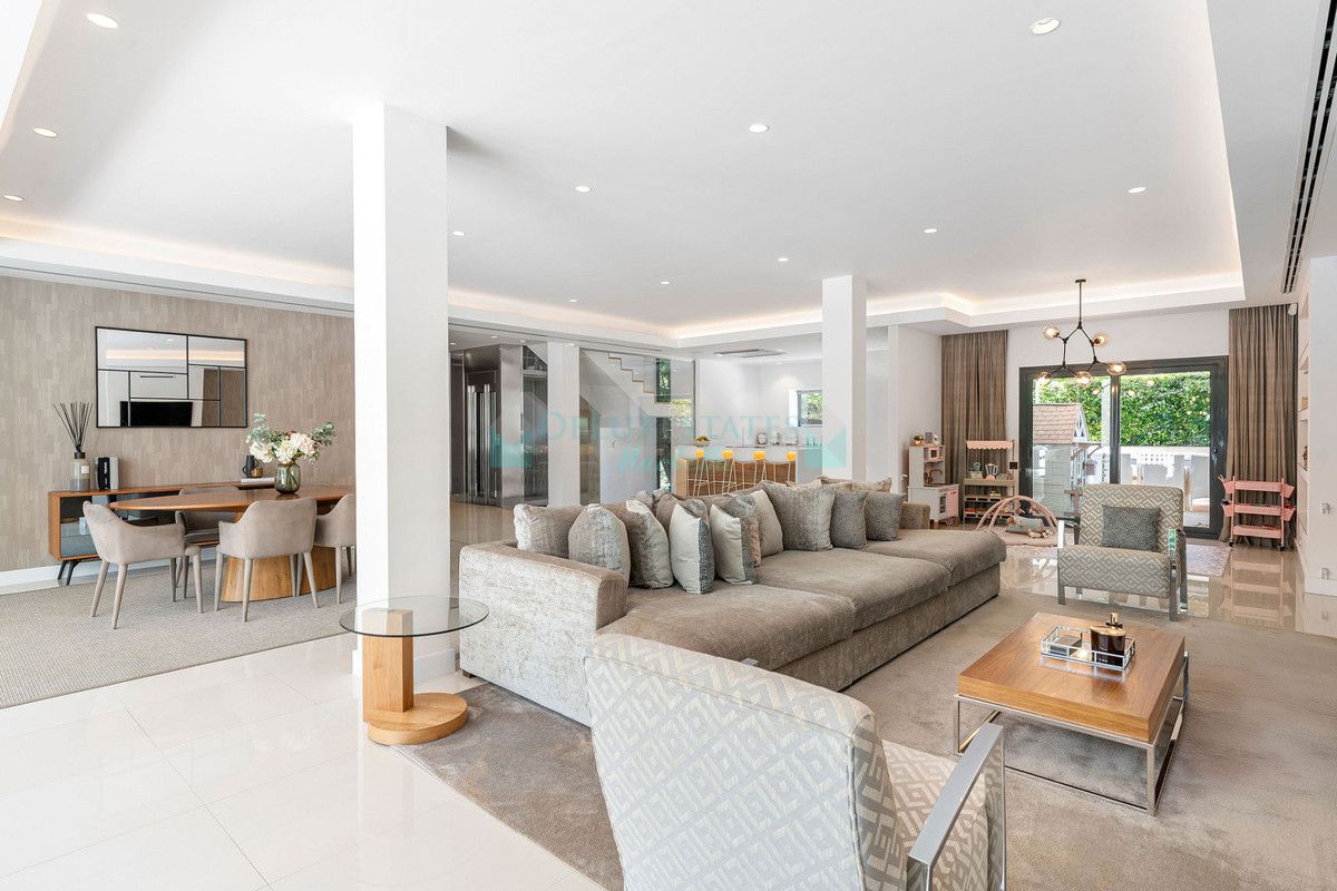 Villa for sale in La Quinta, Benahavis