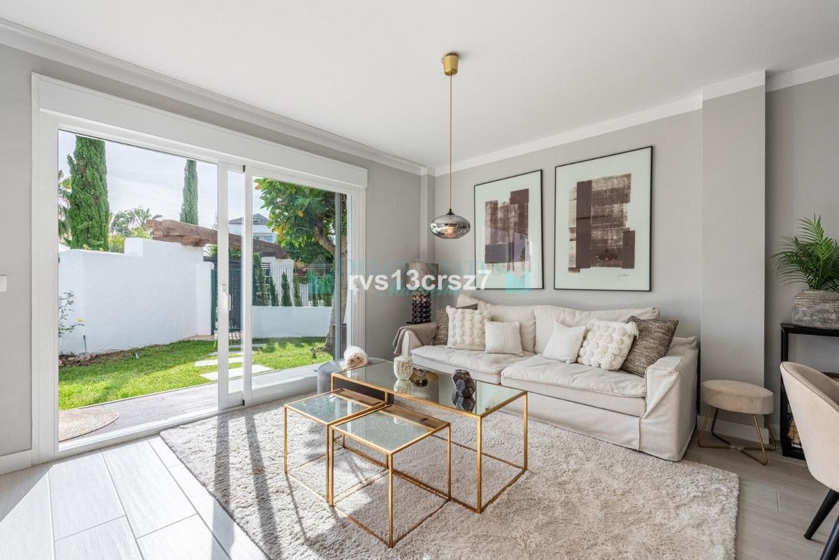 Ground Floor Apartment for sale in Nueva Andalucia