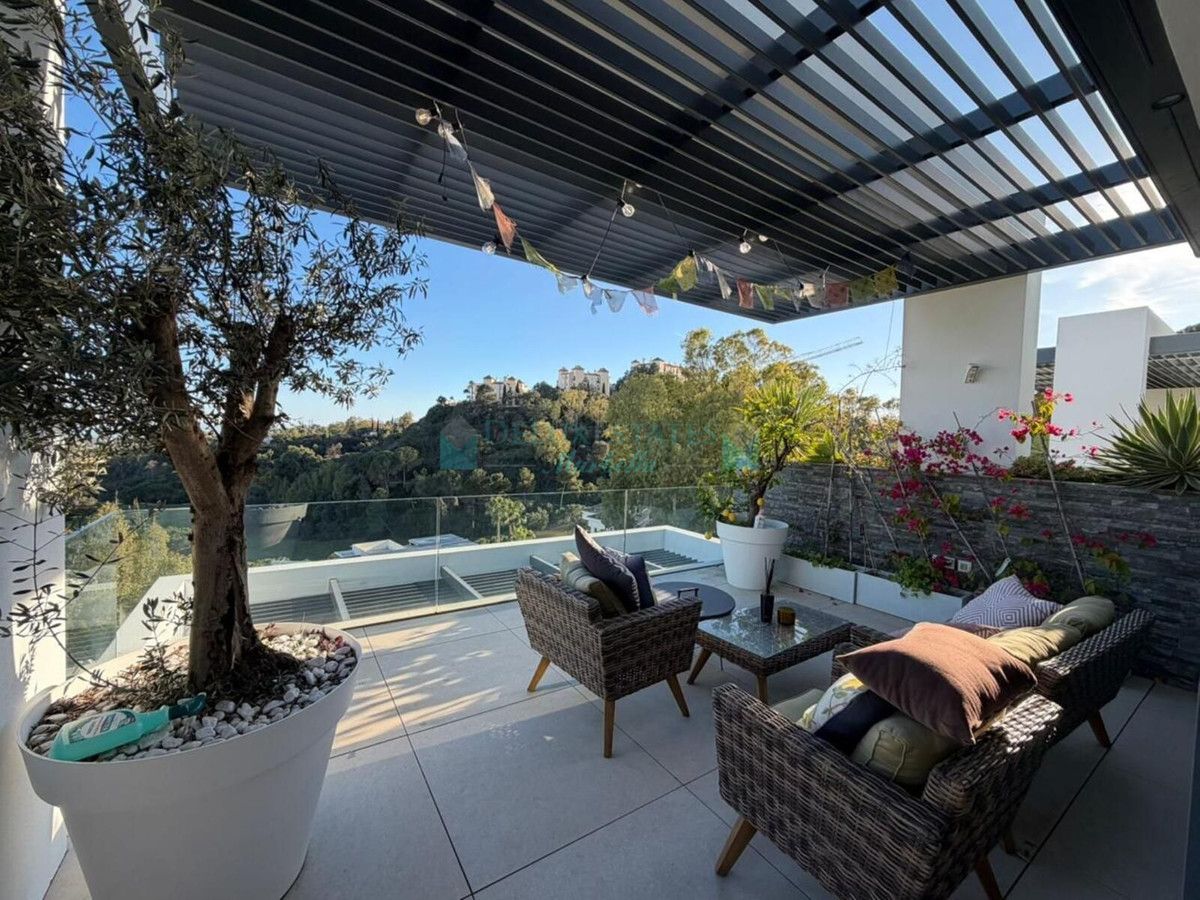 Apartamento en venta en Benahavis