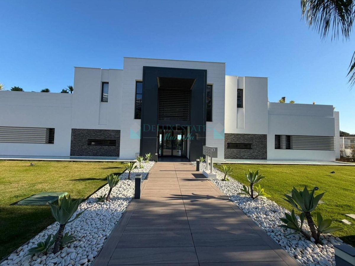 Apartamento en venta en Benahavis