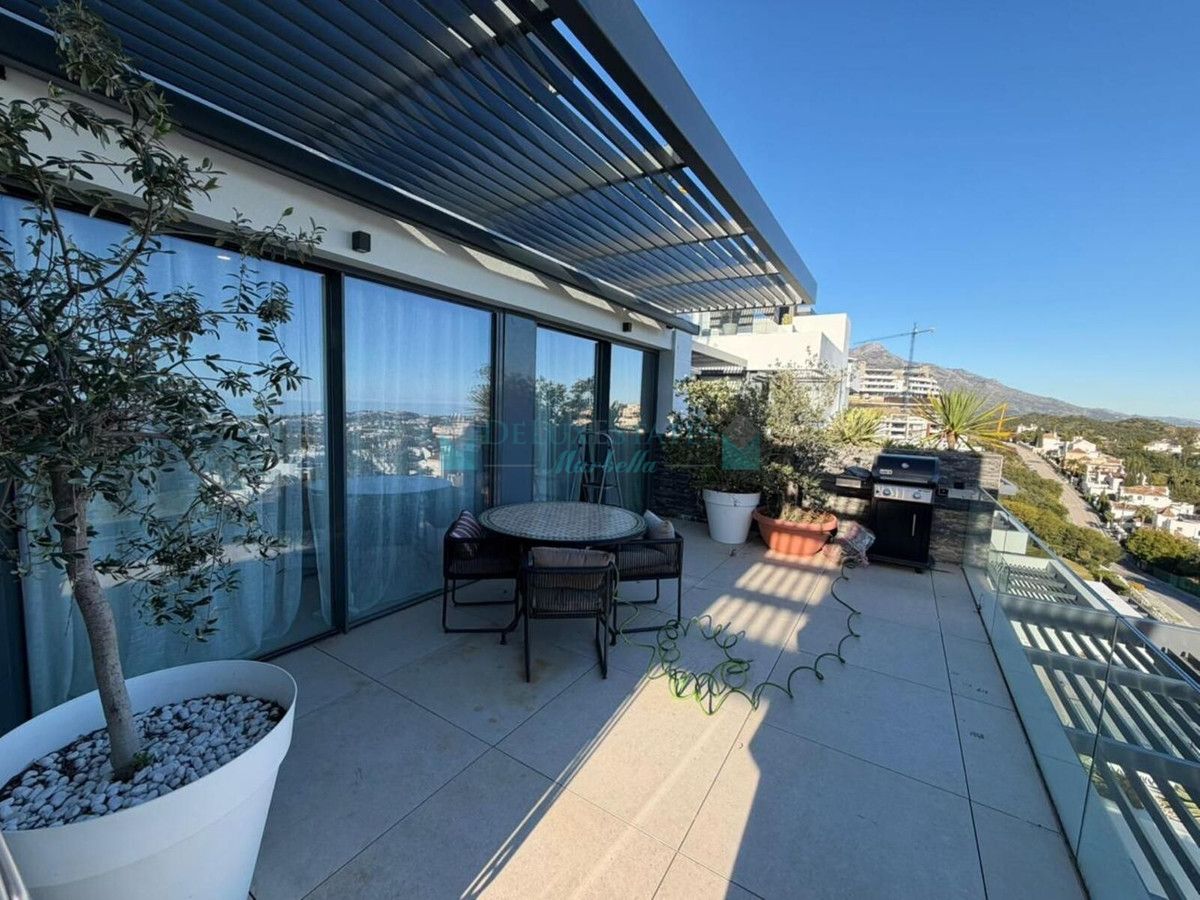 Apartamento en venta en Benahavis