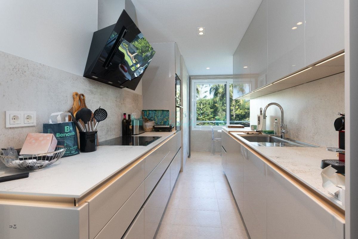 Apartment for sale in Estepona