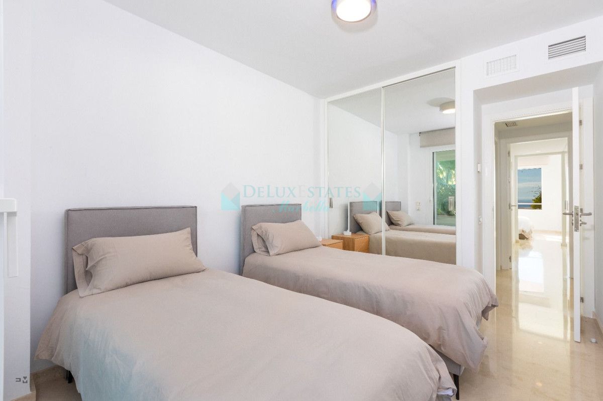 Apartment for sale in Estepona