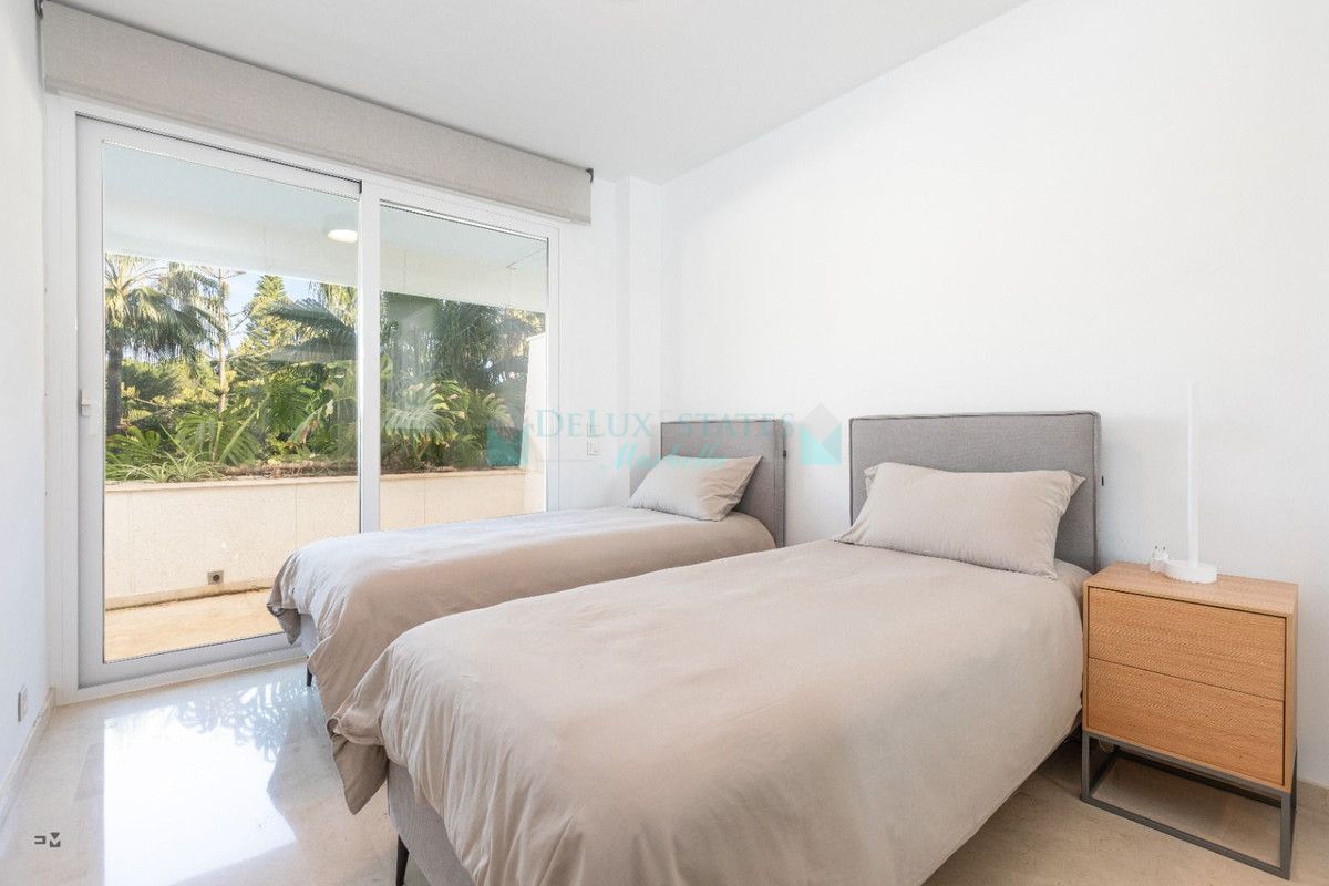 Apartment for sale in Estepona