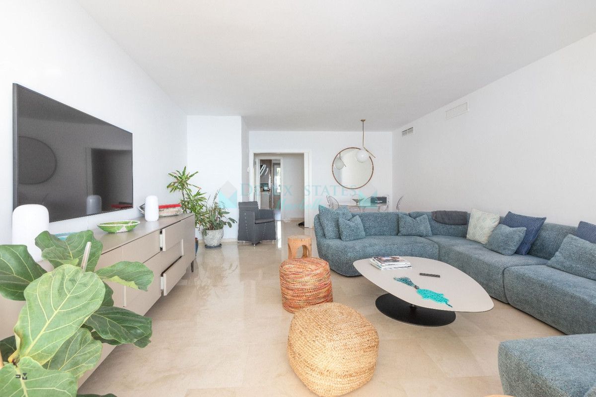 Apartment for sale in Estepona