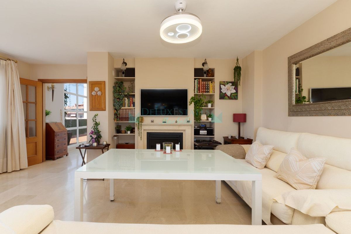 Penthouse for sale in Estepona