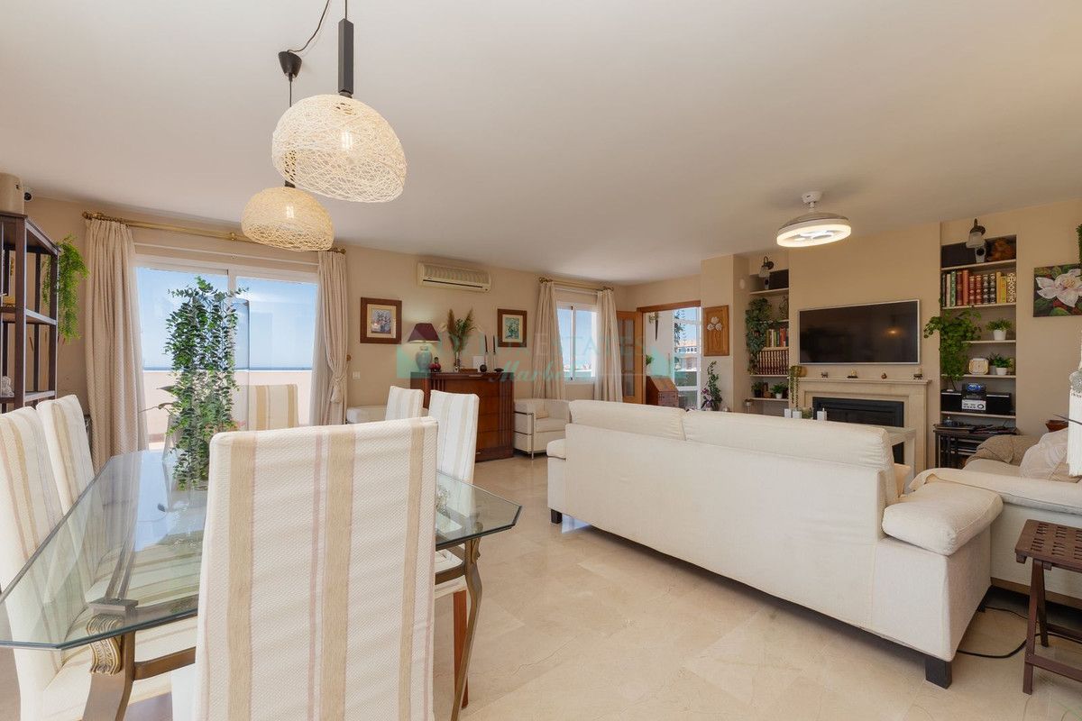 Penthouse for sale in Estepona