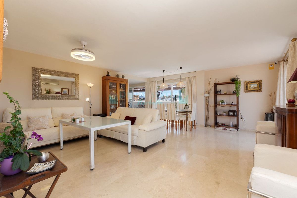 Penthouse for sale in Estepona