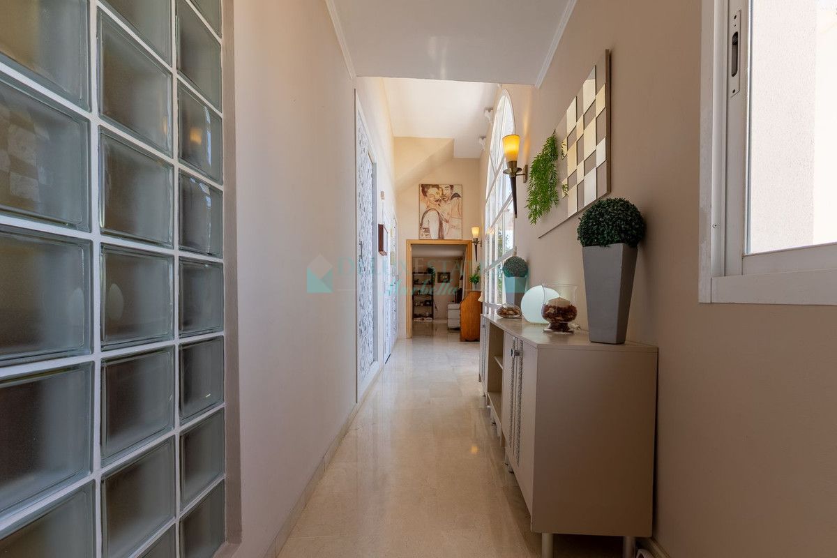 Penthouse for sale in Estepona