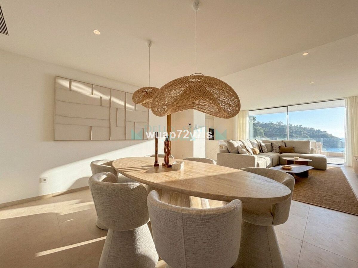 Apartment for sale in Benahavis
