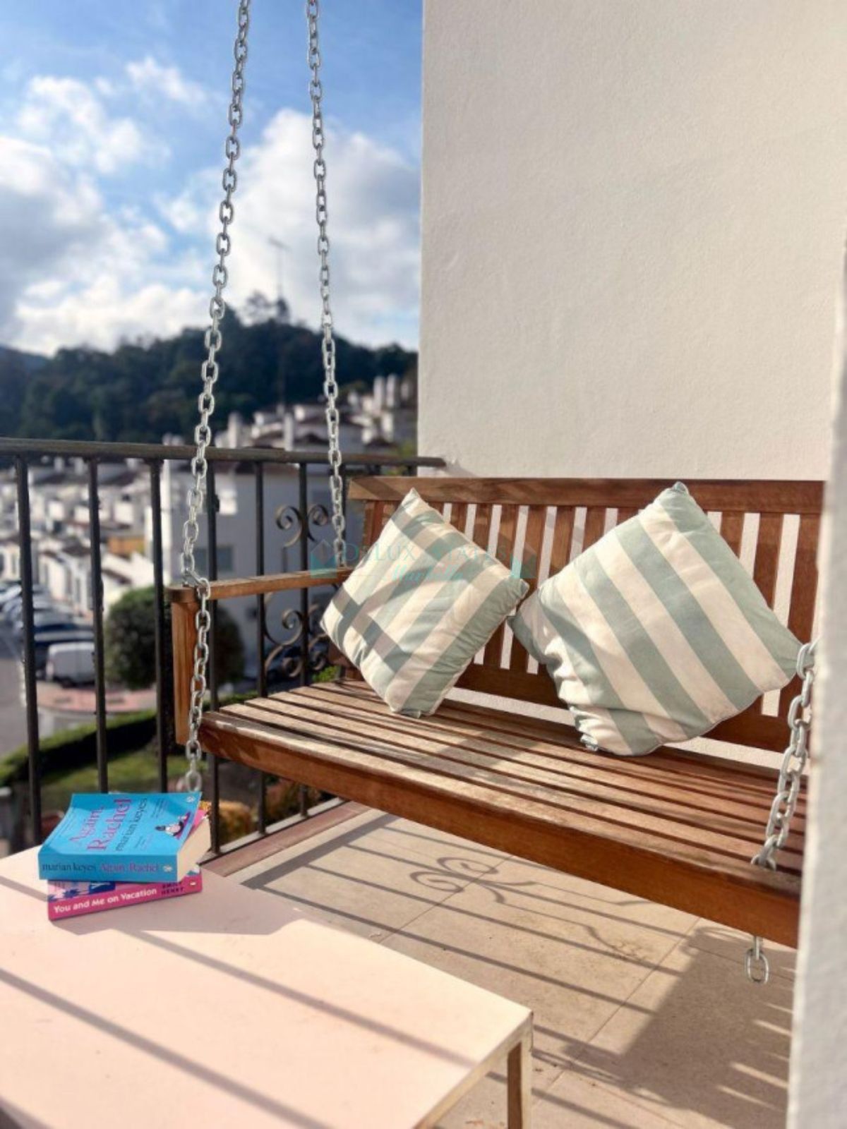 Villa for sale in Benahavis