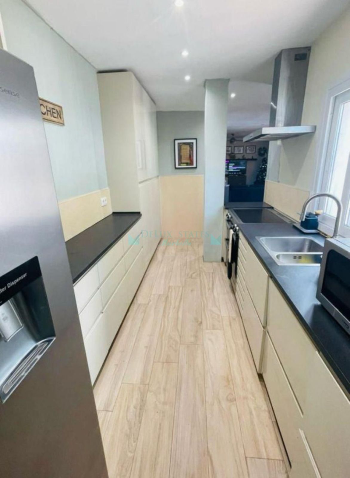 Villa for sale in Benahavis