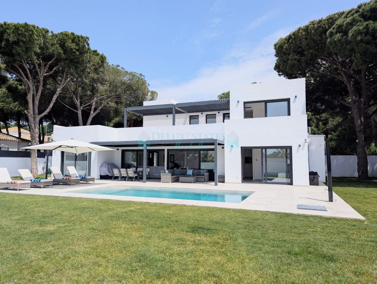 Villa en venta en Artola, Marbella Este