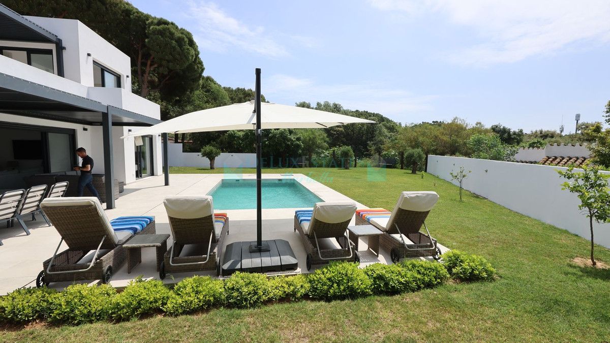 Villa en venta en Artola, Marbella Este