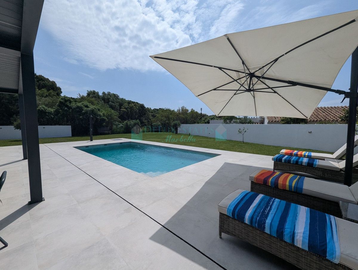 Villa en venta en Artola, Marbella Este