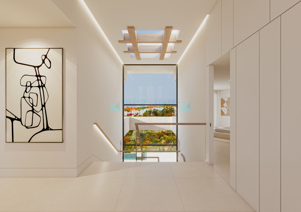 Villa for sale in Cabopino, Marbella East
