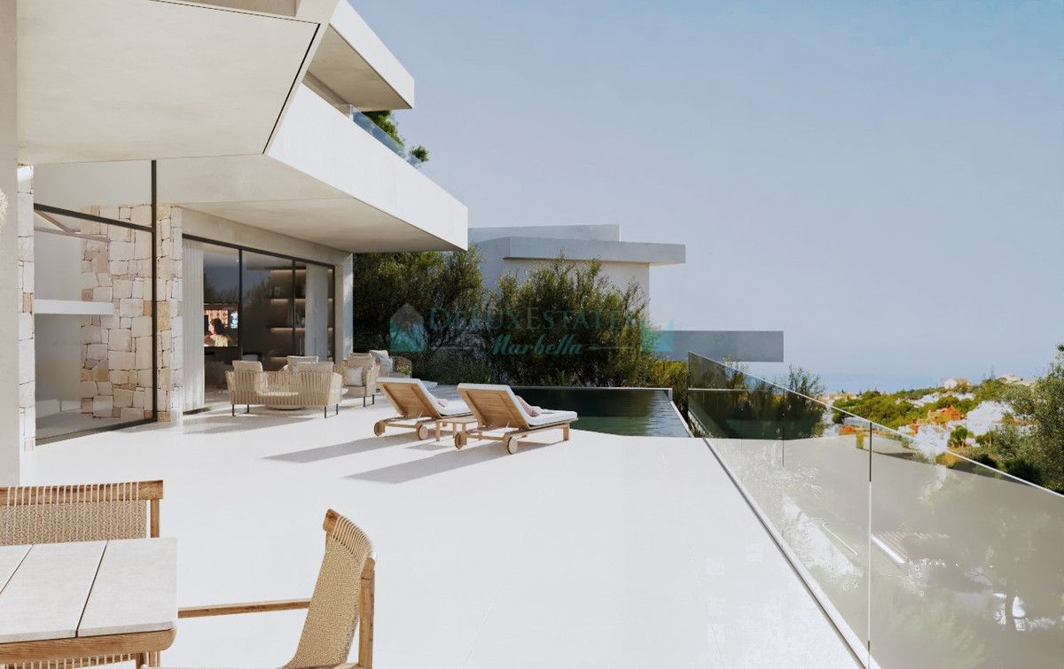 Villa for sale in Cabopino, Marbella East