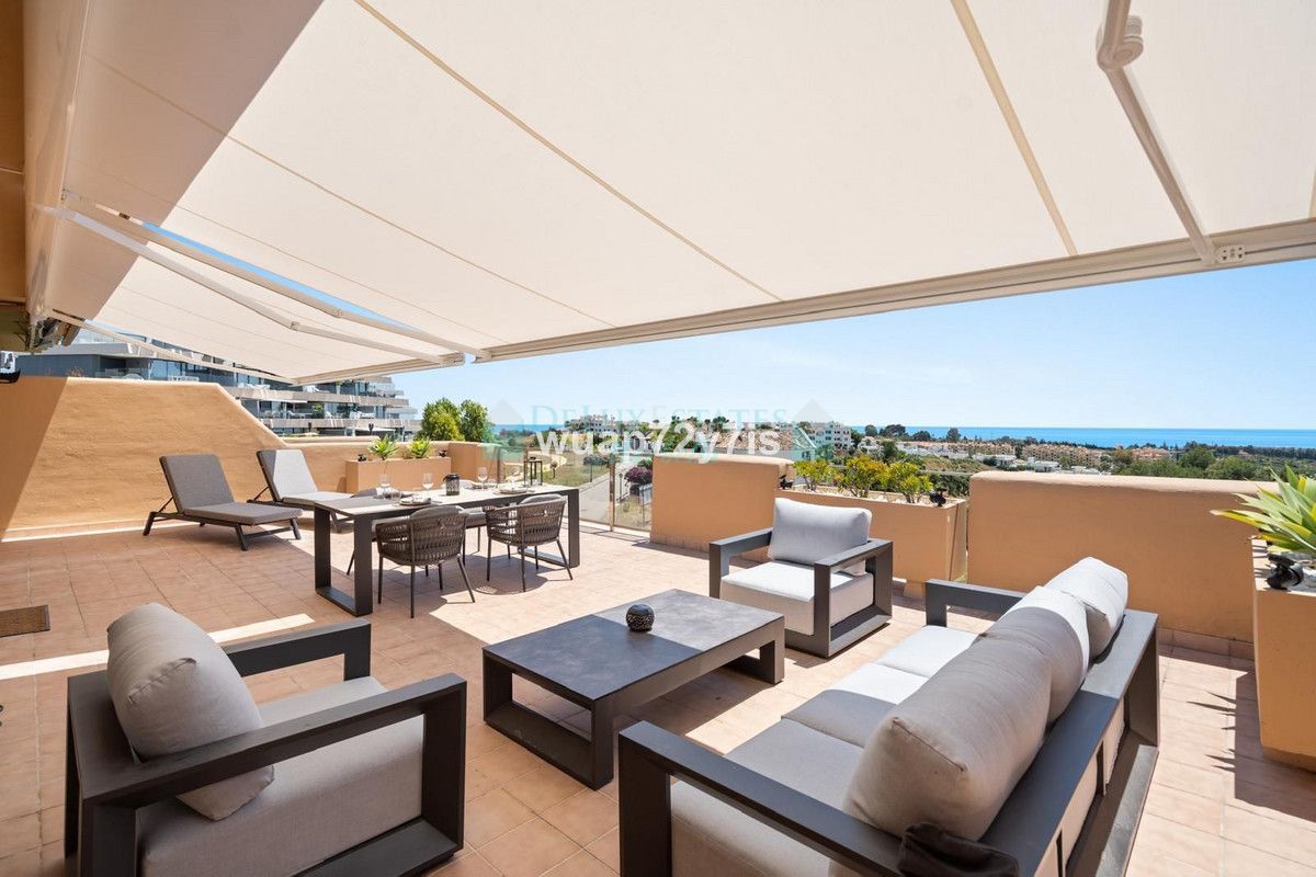 Penthouse for sale in Selwo, Estepona