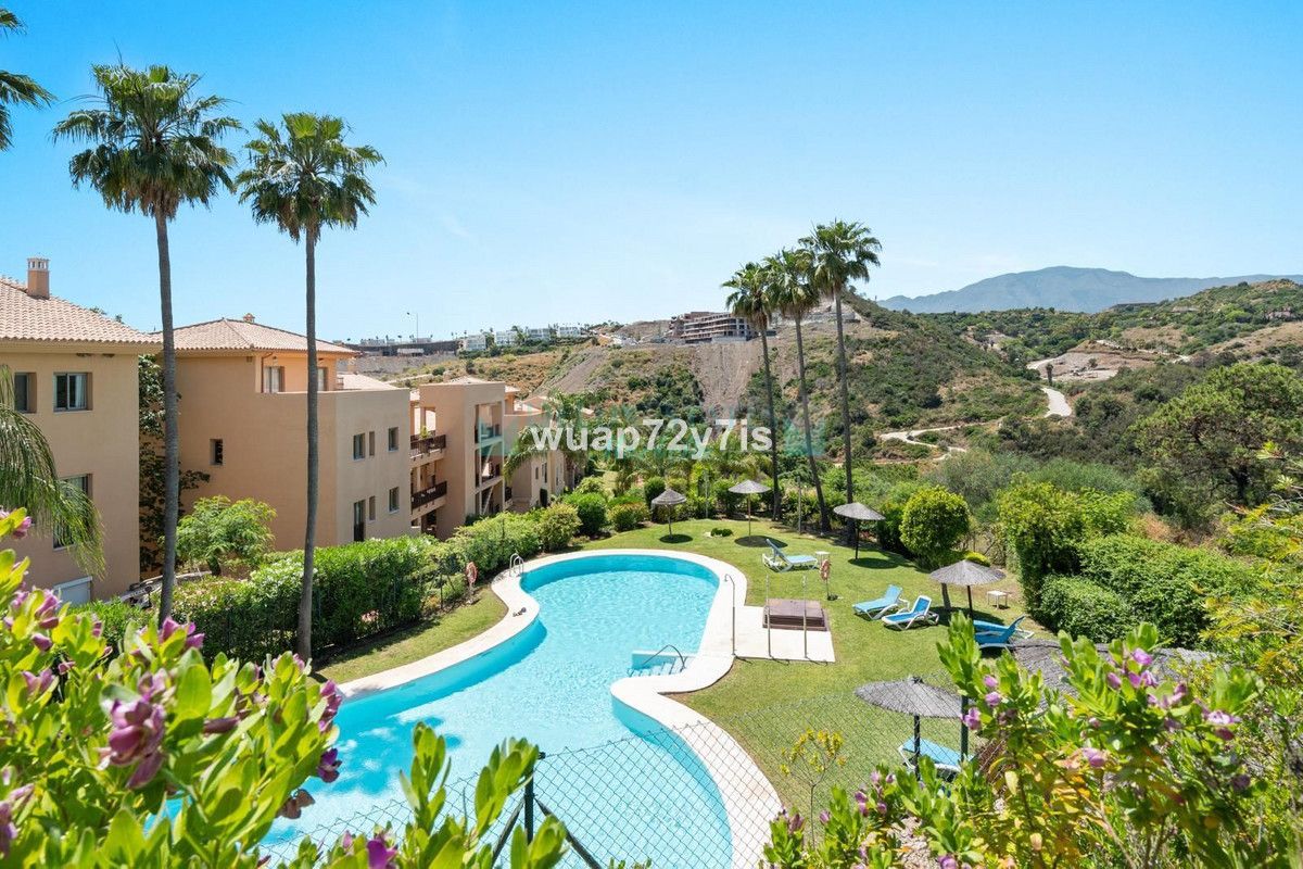 Penthouse for sale in Selwo, Estepona