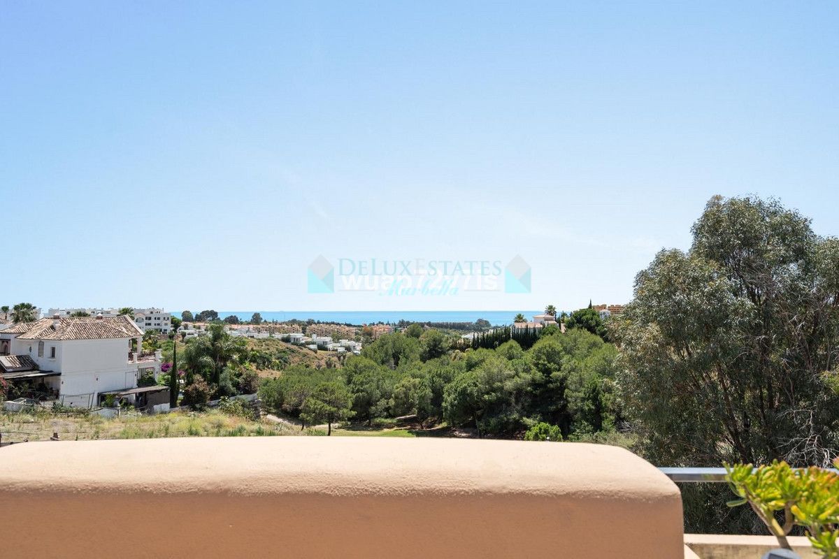 Penthouse for sale in Selwo, Estepona